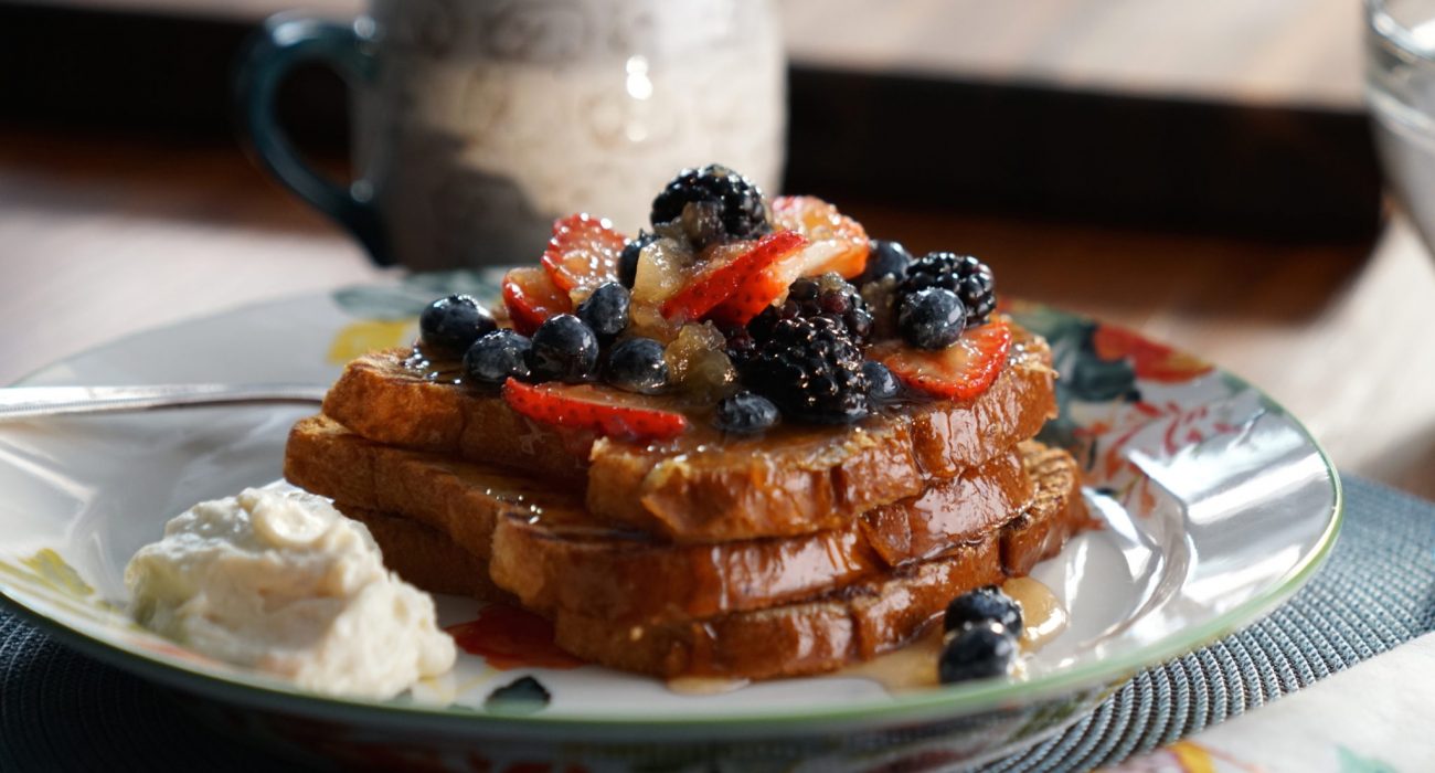 Grilled French Toast with Apple Berry Compote and Apple Mascarpone Cream