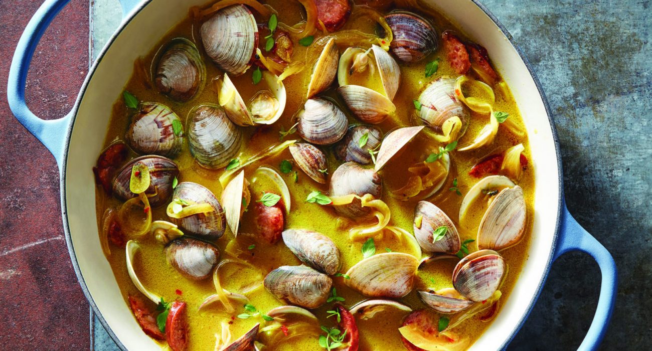 Steamed Clams with Spicy Garlic Bread